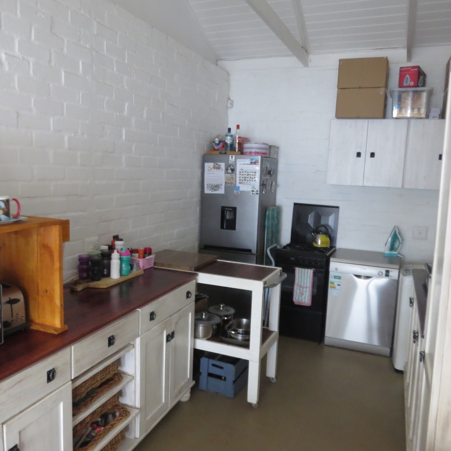 To Let 2 Bedroom Property for Rent in Sandbaai Western Cape